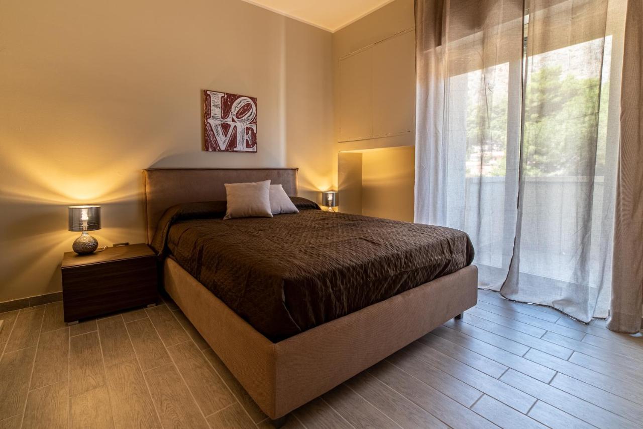 Mondello - Addaura - Le Dimore Dello Zodiaco - Dimora Della Vergine Apartment ปาแลร์โม ภายนอก รูปภาพ